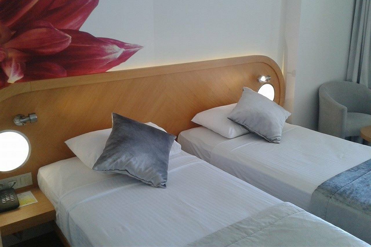 Marbella Hotel 말마리스 외부 사진
